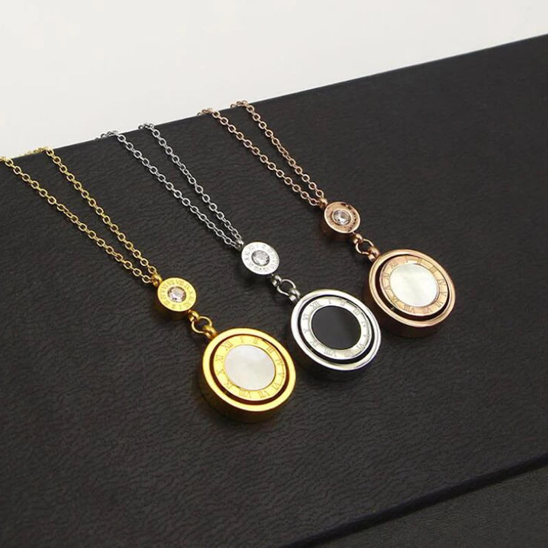 Stainless Steel Double Circle Roman Numeral Necklace For Women Turnable Black White Shell Pendent Necklace Jewelry Party.