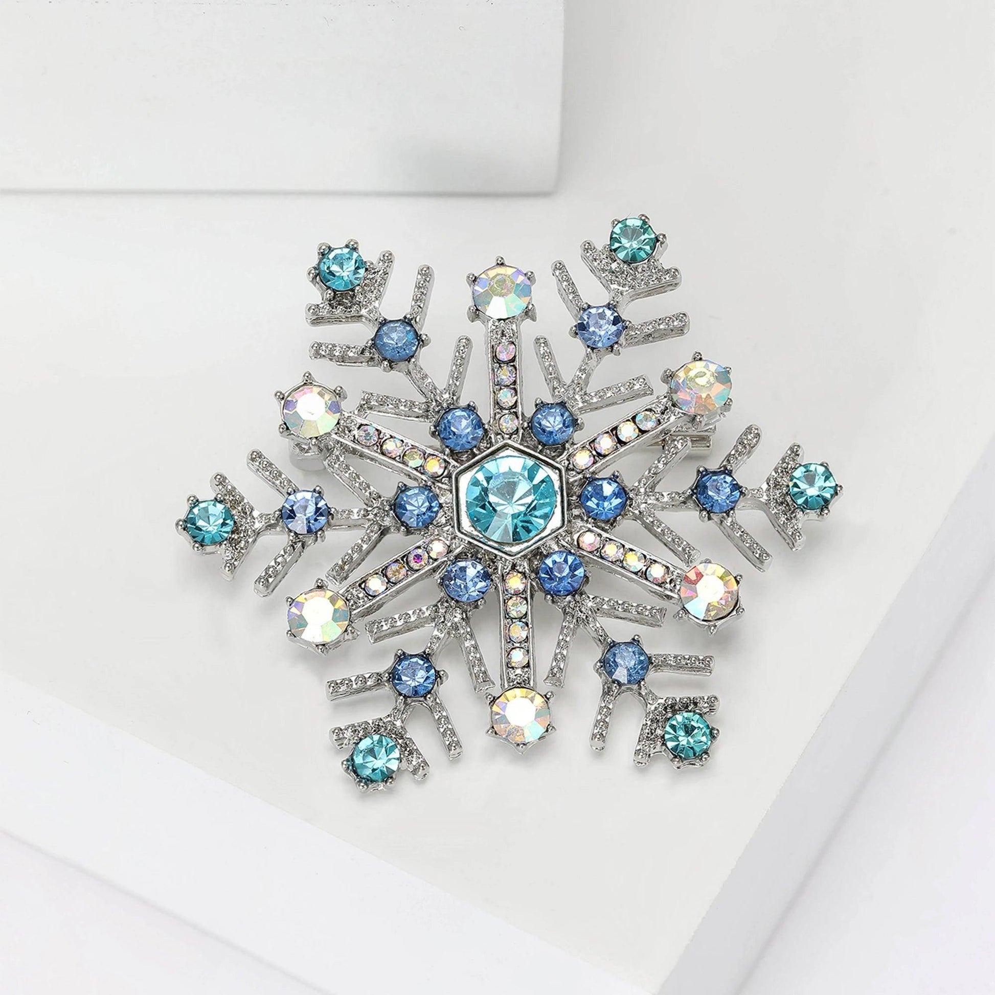 Personalized Fashion Alloy Rhinestone Snowflake Brooch Christmas Decoration Brooch Trendy Versatile Clothing Accessories - So Real Fashion